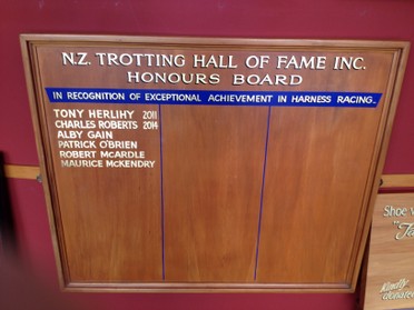 Bob-McArdle-hall-of-fame-honours-board.JPG