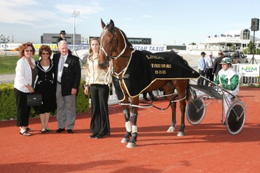 HOWARD BROMAC GROUP 31.jpg